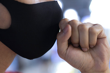 wearing face mask protect filter against air pollution,anti smog and viruses