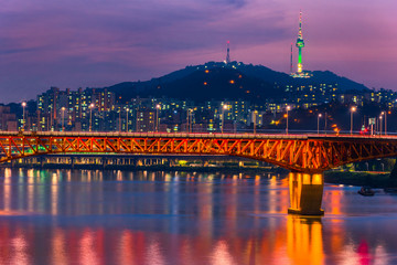 Fototapeta premium Han River With Seongsu Bridge And Seoul Tower At Night In South Korea.