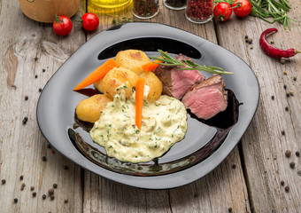 Fillet of beef with mushroom sauce and potatoes