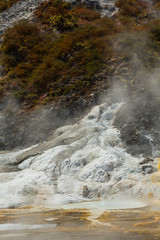 ニュージーランド　タウポ近郊にある地熱地帯のオラケイ･コラコ･ジオサーマル･パーク&ケーブのアーティスト・パレット