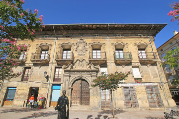 Fototapeta premium Old building in Haro, Spain 