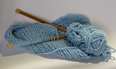 picture with knitting needles and knitting