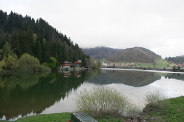 Fototapeta na wymiar Lago Eslovaquia 