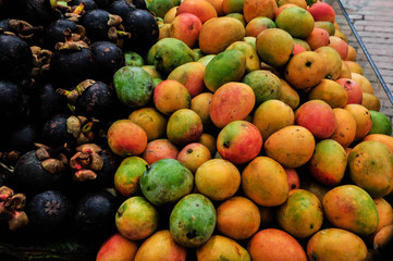 Fresh mangoes, Colombia