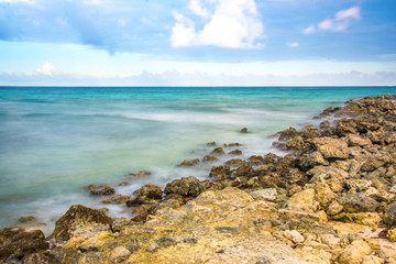 Fototapeta na wymiar Long exposure shot of Caribbean Sea