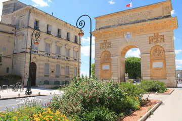 Obraz premium The famous Triumphal arch, monument in the historic center of Montpellier city, France