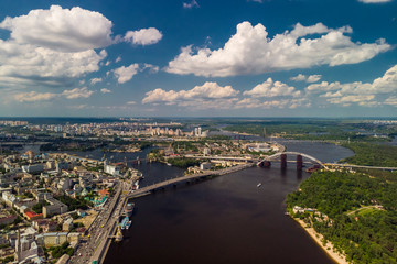 Obraz premium Top view of the Dnieper, bridges in Kiev. Beautiful clouds.