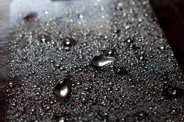  A drop, drip, drop or tear is a small amount of liquid that, when falling, has the shape of a pear or globule.