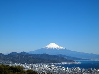 〈静岡〉富士山と清水港（Mt.fuji from shizuoka)