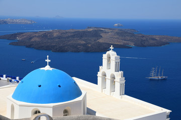 Fototapeta premium Beautiful View of Oia on Santorini Island, Greece