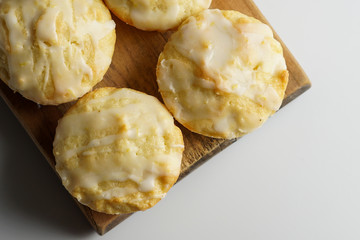 Lemon muffins with lemon glaze