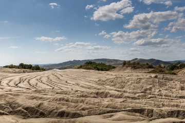 Naklejka premium geologisches Phänomen der Schlammvulkane in Rumänien