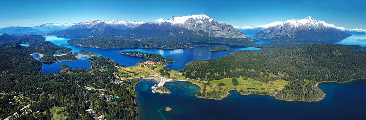 Lago Nahuel Huapi, Llao Llao. Bariloche argentina panorama - obrazy, fototapety, plakaty
