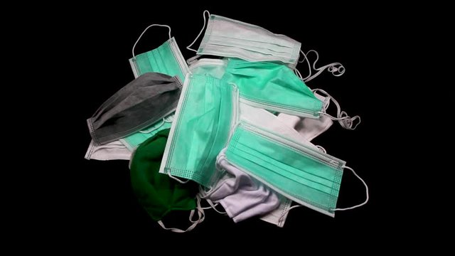 Scramble to pick up the mask,Because the mask is used to prevent rare and scarce diseases,