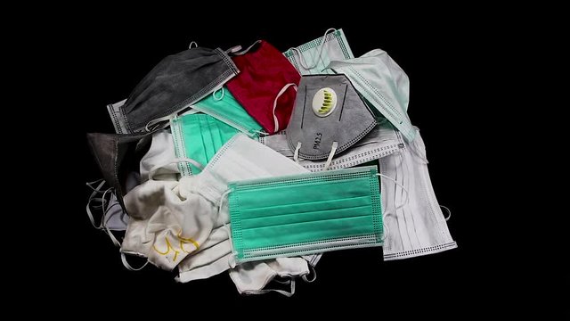 Scramble to pick up the mask,Because the mask is used to prevent rare and scarce diseases,