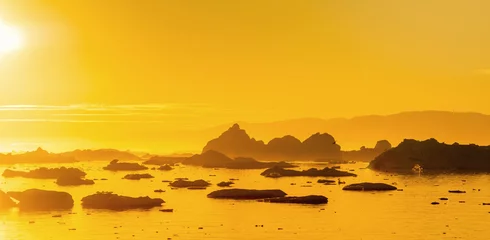 Eisberge bei Sonnenuntergang. Diskobucht, Westgrönland. © Uryadnikov Sergey