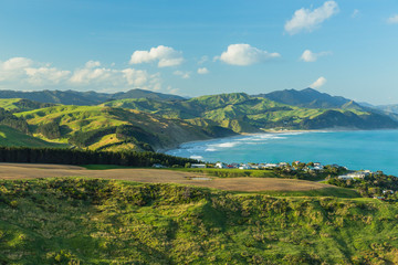 Obraz premium ニュージーランド ワイララパのキャッスル・ポイントのキャッスル・ロックから見える景色