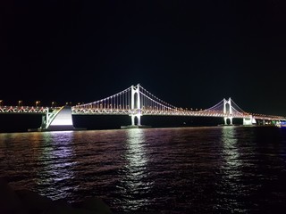 Obraz premium Gwangan bridge at night