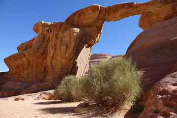 Um Fruth, une arche très courtisée dans le Wadi Rum en Jordanie