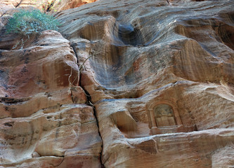 Randonnée dans le site unique et merveilleux de PETRA en Jordanie (le Khazneh, le théatre, El-Deir, le Grand Temple, ...)