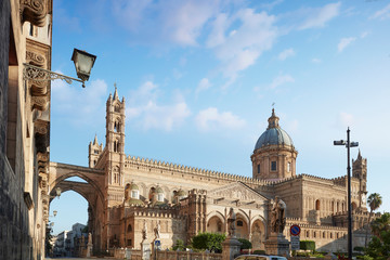 Fototapeta na wymiar Palermo, cathedral