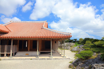 Obraz premium 首里城鎖の間の庭園