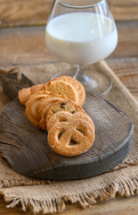 Butter cookies with glass of milk