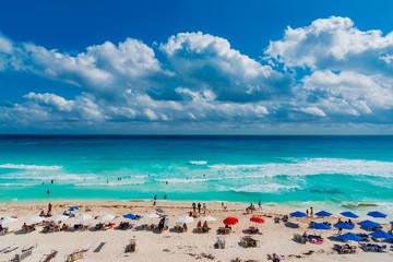 Fototapeta na wymiar mexico beaches in Cancun