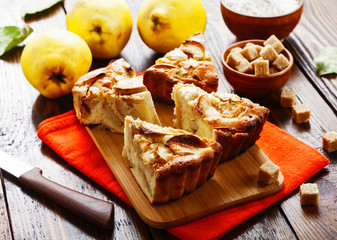 Fruit pie with quince