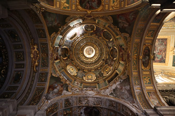 Fototapeta na wymiar Ceiling paintings in the Church of the gesu