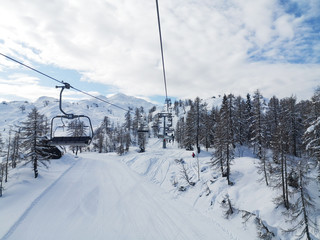 Fototapeta na wymiar idyllic view from chairlift ski resort