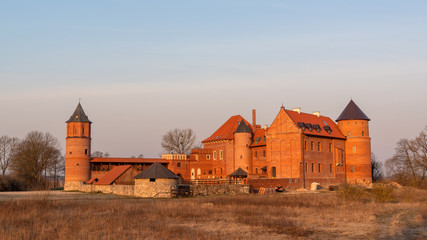 Tykocin to piękna historyczna, a nawet królewska miejscowość w województwie podlaskim, malowniczo położona nad rzeką Narew, Polska © podlaski49