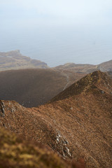 cima de la monta&ntilde;a pedregosa en Donegal. Slieve leave. Irlanda