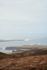 torre en la costa, caminata por la monta&ntilde;a,  Donegal. Slieve leave. Irlanda