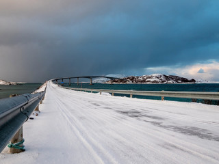 Brücke nach Sommaroy, Troms og Finnmark, Norwegen