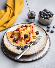 pancakes with berries