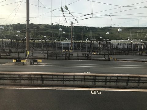 Eurotunnel Platforms and power cables on top 