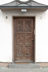 eine alte Holztür