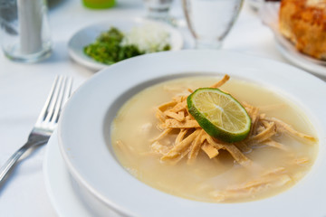 Sopa de Lima, comida yucateca, comida mexicana