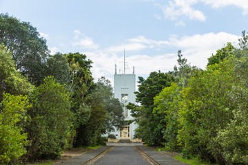ニュージーランド　オークランドのバックランド・ビーチのミュージック・ポイント・メモリアル