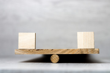 木製のブロック バランス