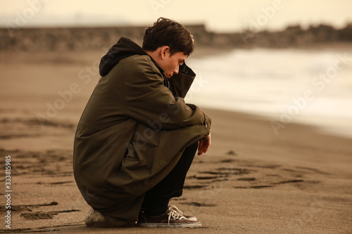 落ち込む男性 Wall Mural Wallpaper Murals Wallsheaven Yamasan