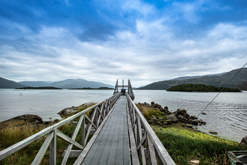 Obraz premium wooden pier on the lake