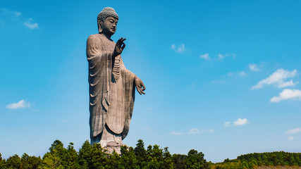 牛久大仏　（日本の巨大な仏像）