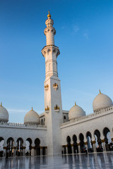 Fototapeta na wymiar Abu Dhabi Grand Mosque