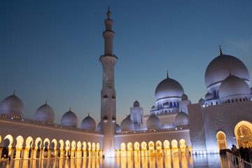 Abu Dhabi Grand Mosque at Night
