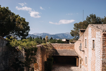 Fototapeta na wymiar mediterranean house and landscape on sunny day