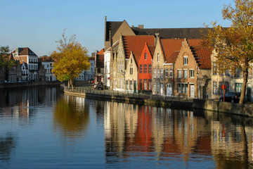 Fototapeta na wymiar Autumn in Bruges