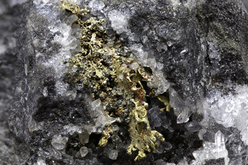 crystallized gold in matrix from Hungary