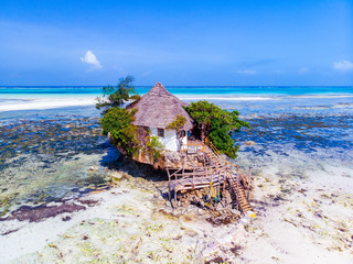 Restaurant au bord de la plage à Zanzibar